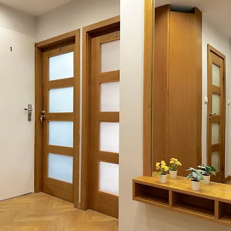 Homestay Array - 5 Minutes To Molo & Seaside *