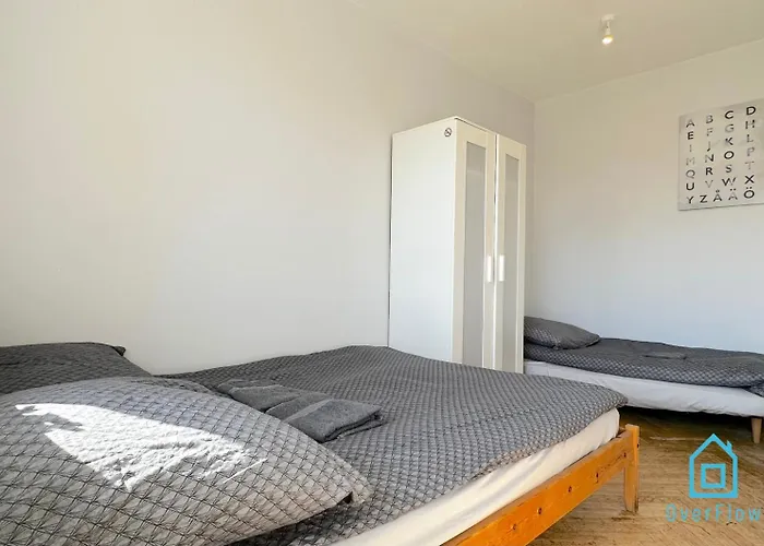 Homestay Array - 5 Minutes To Molo & Seaside