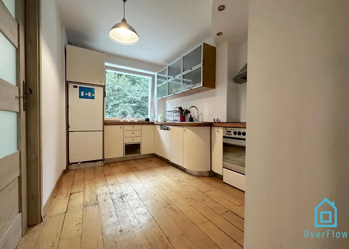 Array - 5 Minutes To Molo & Seaside * Sopot